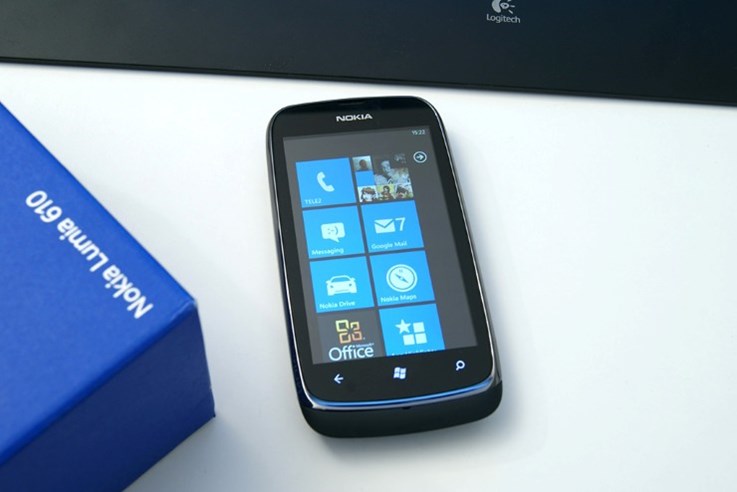 Nokia Lumia 610 (15).jpg